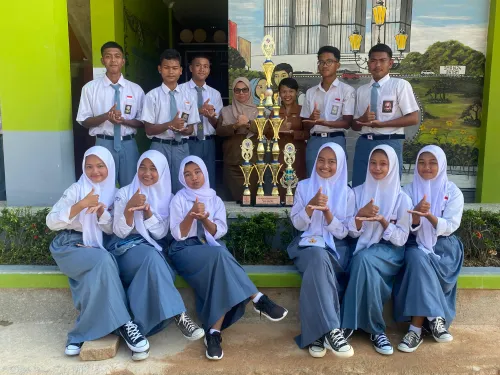 SERBA-SERBI PRESTASI SISWA-SISWI SMAN 24 BATAM (3)