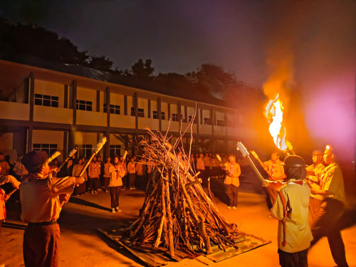 Kemah Penerimaan Tamu Ambalan Pangkalan SMAN 24 Batam Tahun Pelajaran 2023-2024