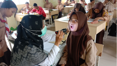 Screening = Penjaringan Kesehatan Anak Sekolah dari Pusksesmas Sekupang