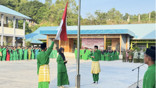 Upacara Bendera Memperingati Hari Jadi ke-22 Kepri & Pembukaan P5
